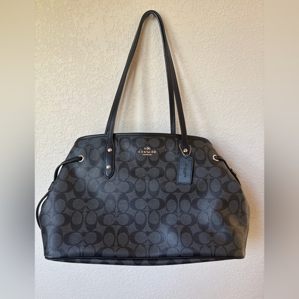 Like New - Coach Black Signature Tote Bag